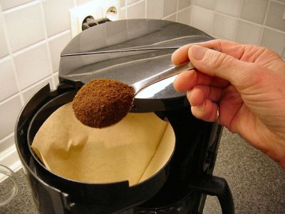 Wie viel Kaffeepulver pro Tasse - Kaffepulver in Kaffeefilter